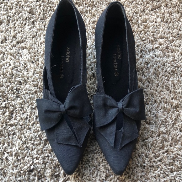 Sacha London Shoes - Vintage Sacha London black pumps.